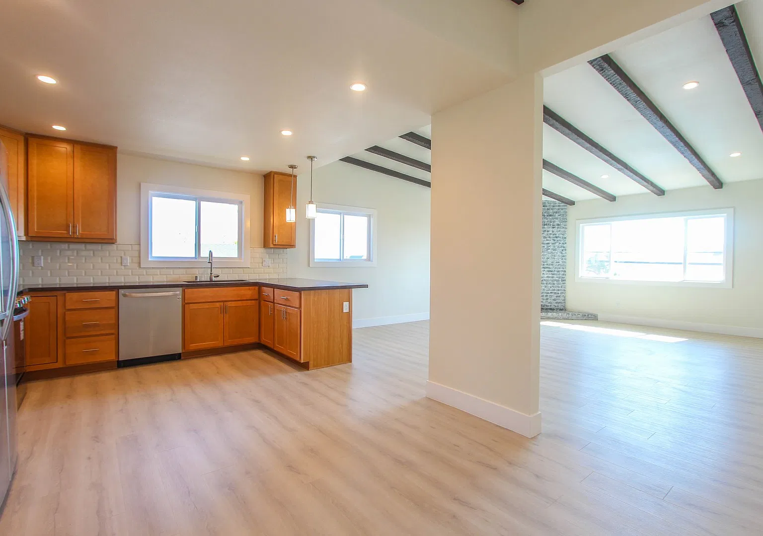 5065 - La Cresta — Photo 4