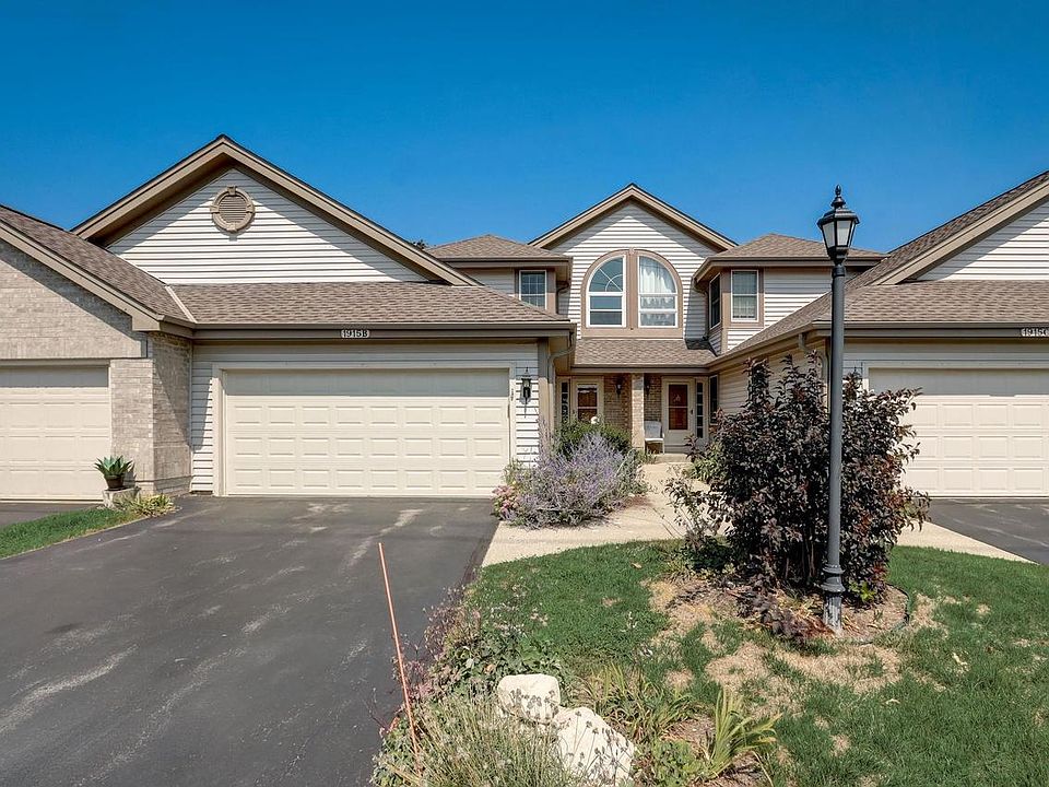 1915 Springbrook UNIT B, Waukesha, WI 53186 | Zillow