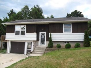 4321 Delta St, Manitowoc, WI 54220