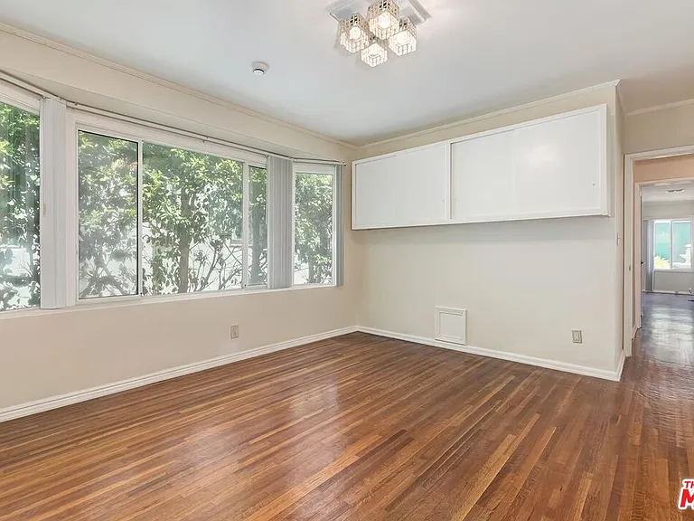 10574 Ashton Ave — Photo 8