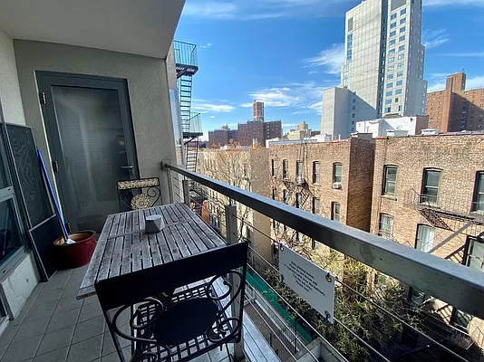 Rented by Compass | media 17