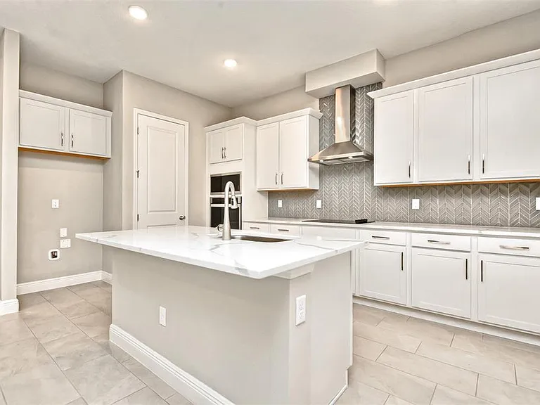 2941 Voyager Ave — Photo 5