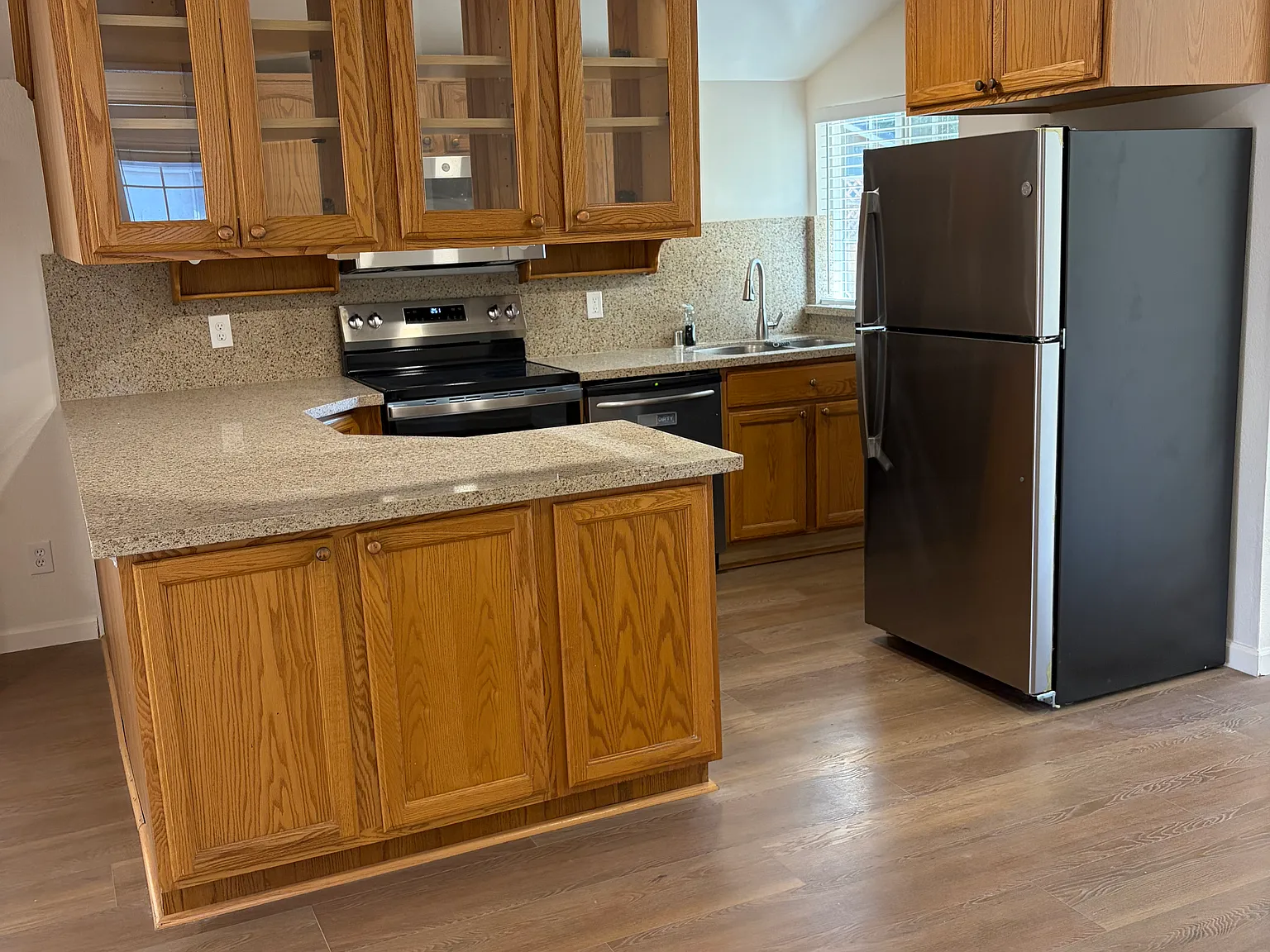 6754 Normandy Dr — Photo 3