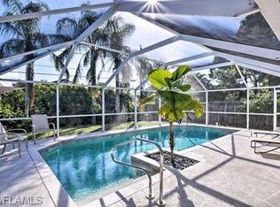 552 101st Ave N, Naples, FL 34108