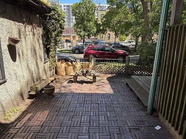 W Granville Ave — Photo 30