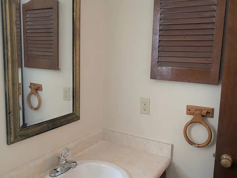 6004 Bartlett Ct — Photo 16
