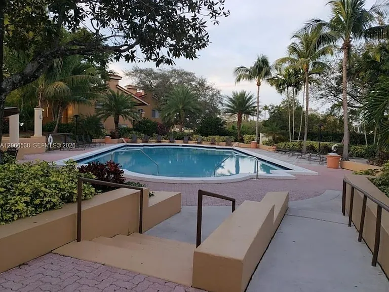 3470 Pinewalk Dr N #221 — Photo 3