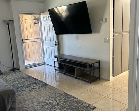 2nd image of 922 Casper Ave