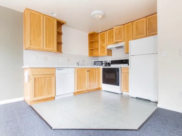 686 E 16th Aly APT 3, Eugene, OR 97401