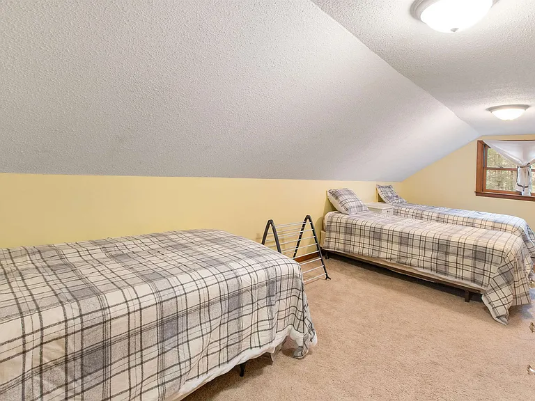 242 High Haith Rd — Photo 23