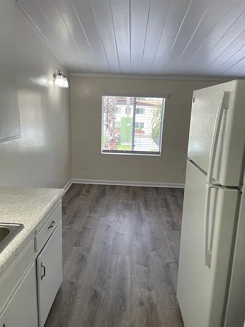 2 bed, $1,990 — Photo 4