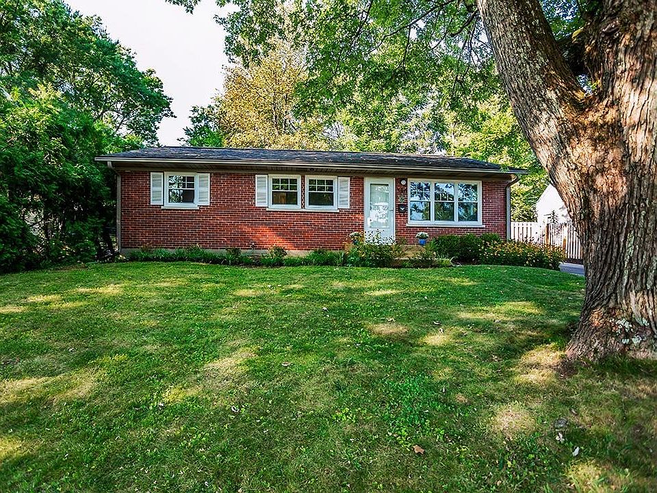 1st image of 380 Bradford Dr