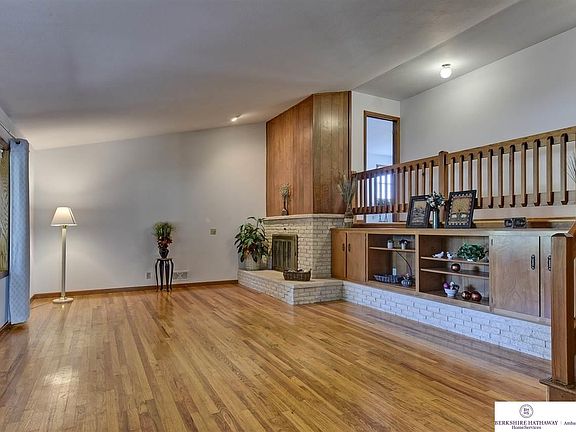 4th image of 4705 Eastridge Dr