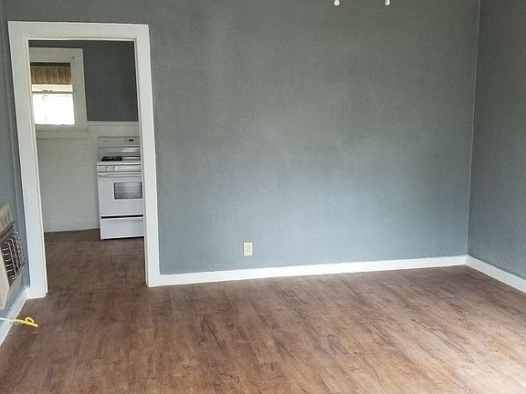 5th image of 542 Kirkwood St