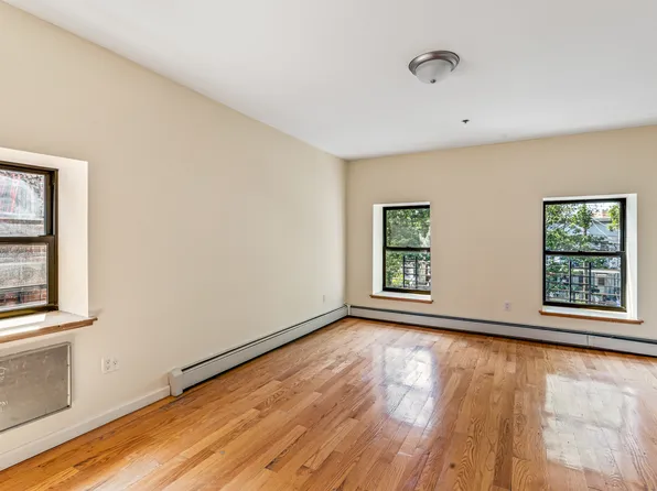 100-15 34th Avenue image 15 of 31