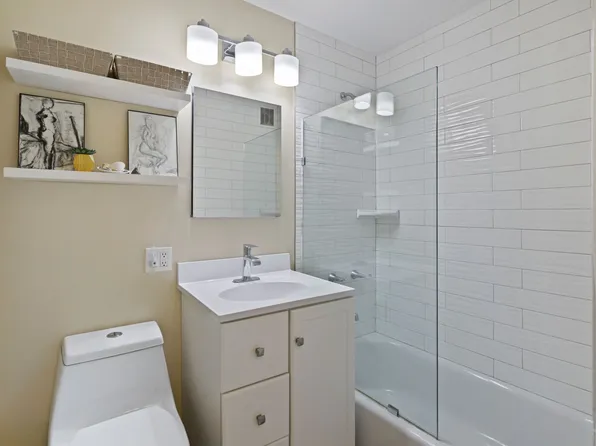 435 East 77th Street image 6 of 9