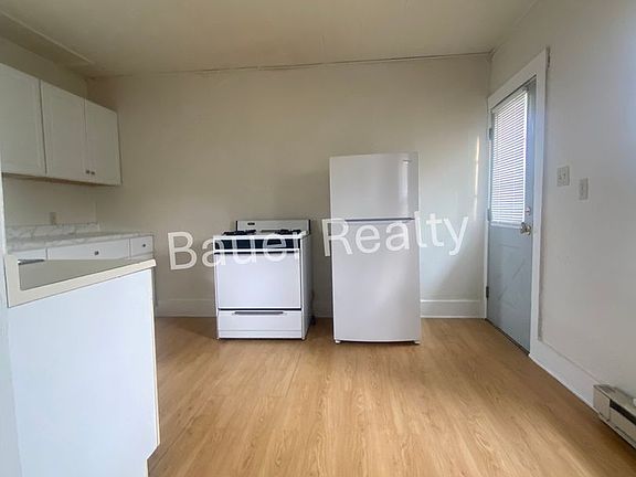 4th image of 1319 Cottage St #C
