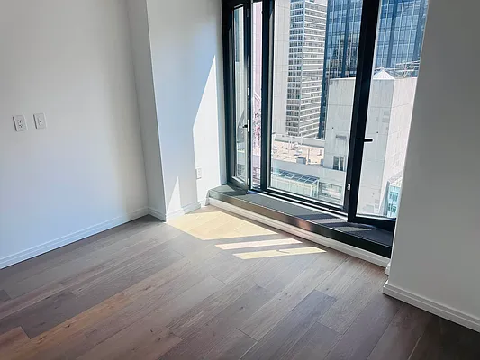 Rented by E Realty International Corp | media 53