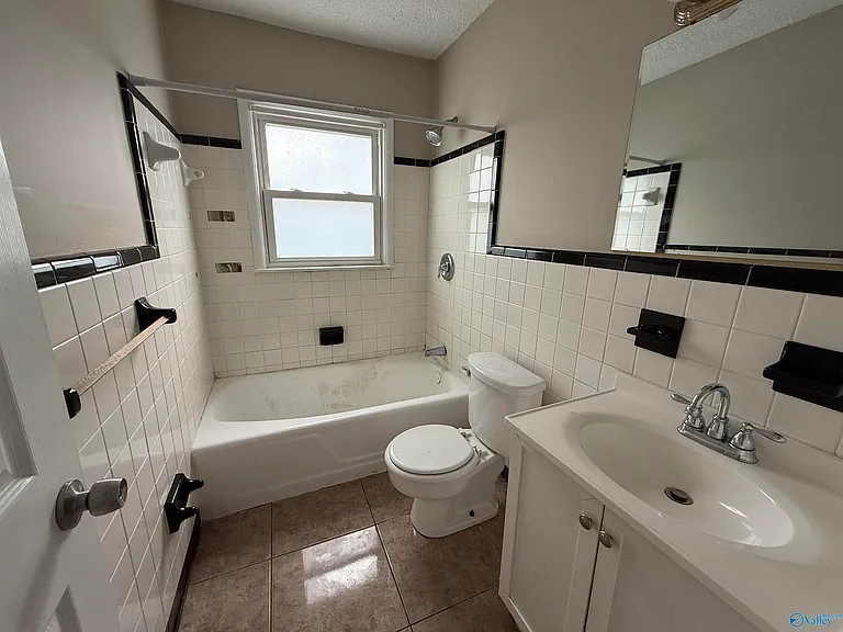 2409 Mastin Lake Rd NW #A — Photo 4
