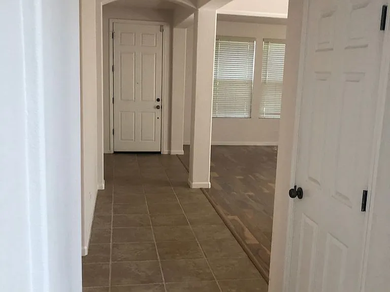 1571 Thurman Way — Photo 7