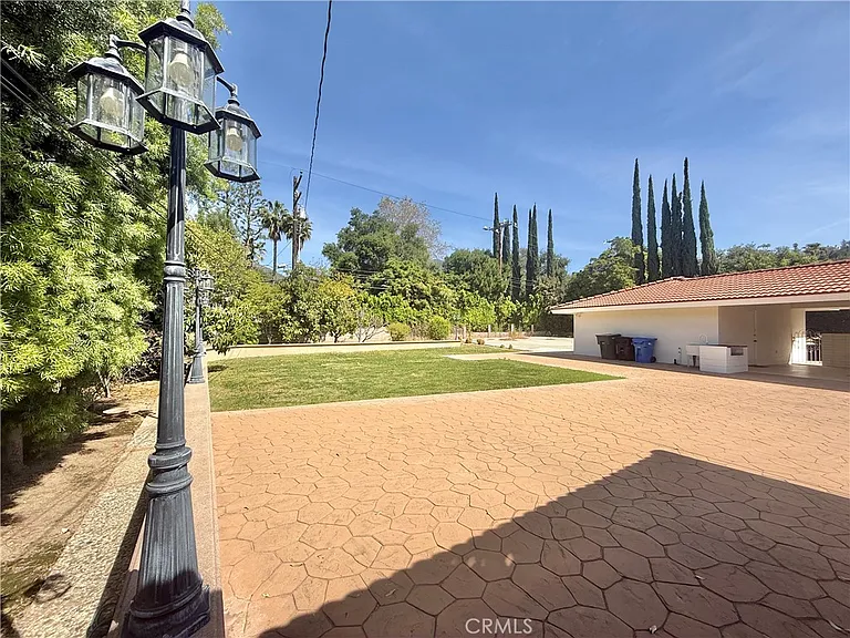 61 E Orange Grove Ave — Photo 62