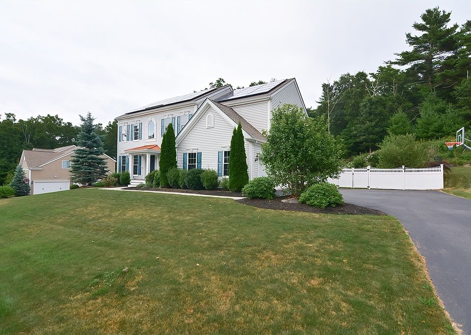 1st image of 220 Warren Dr