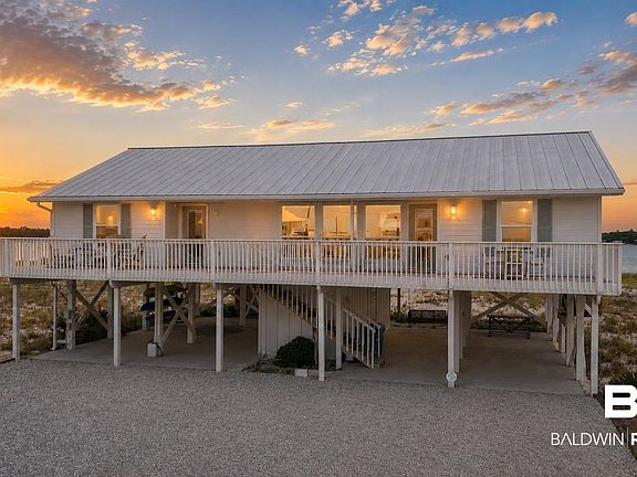 3rd image of 2672 W Beach Blvd