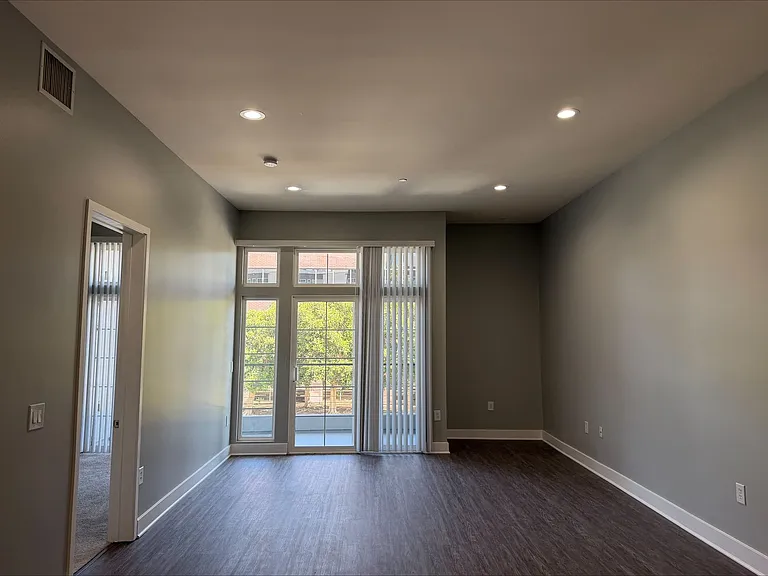 Axis 2300 Apartments — Photo 121