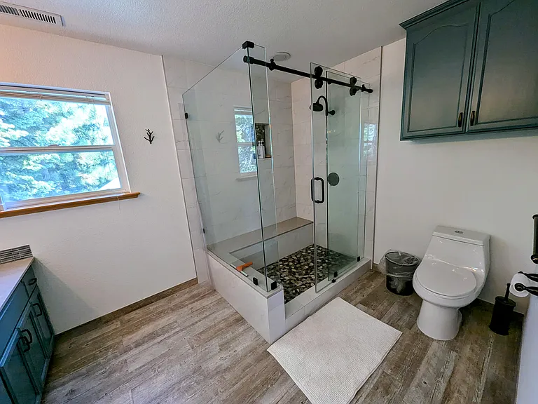 En-suite Master bath