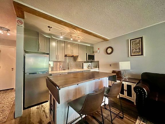 3rd image of 247 Hi Country Dr #111