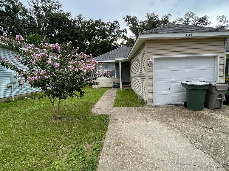 1145 Merrie Way — Photo 1