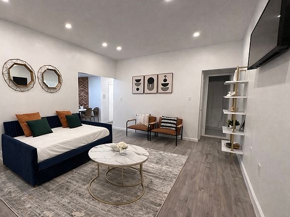 2nd image of 311 E 51st St APT 3R