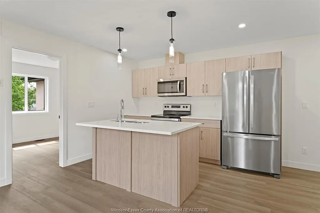 2 bed, $2,500 — Photo 1
