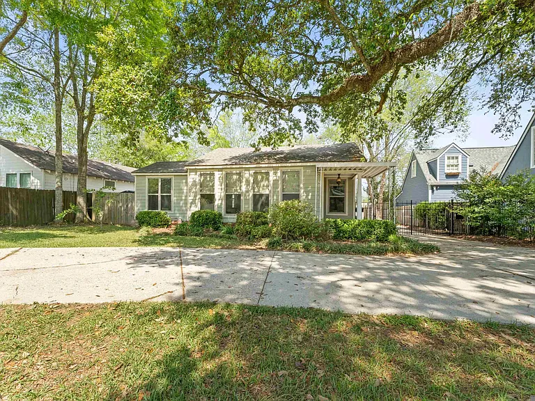 3919 Claycut Rd — Photo 1