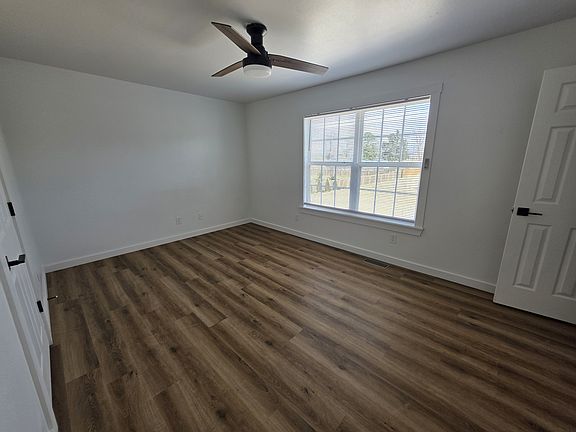 2nd image of 2400 SE Jayel Ter APT 4