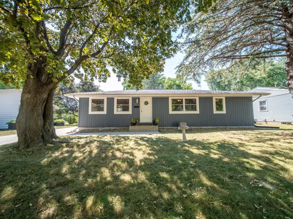 315 36th Ave NW, Rochester, MN 55901