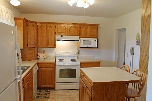 3rd image of 1115 Southview Dr