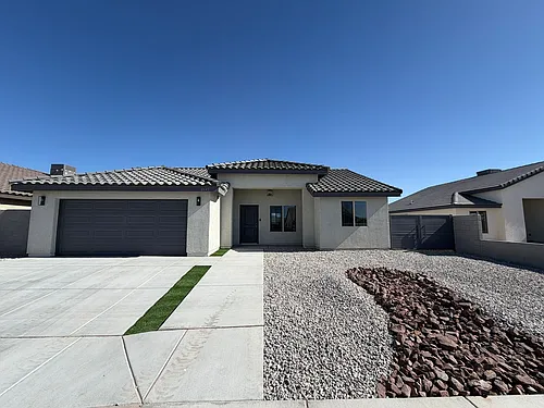 10643 E 46th Ln Photo 1 10643 E 46th Ln Photo 1