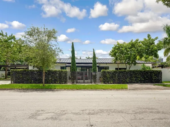 2484 SW 25th St, Miami, FL 33133