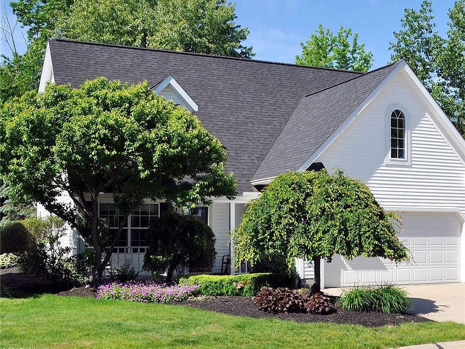 1st image of 111 Lavender Ln