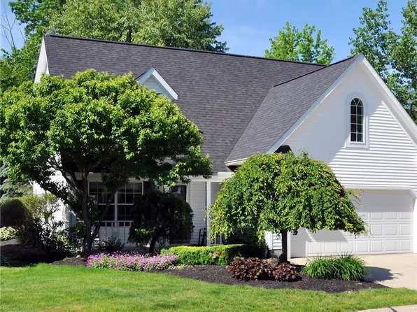 111 Lavender Ln, Madison, OH 44057
