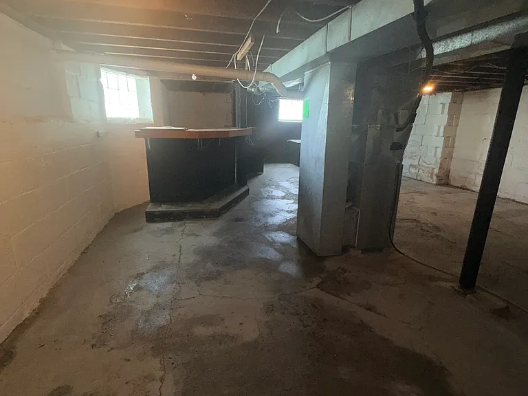 1516 W Highland Ave — Photo 16