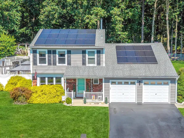 12 Yellowstone Lane, Howell, NJ 07731