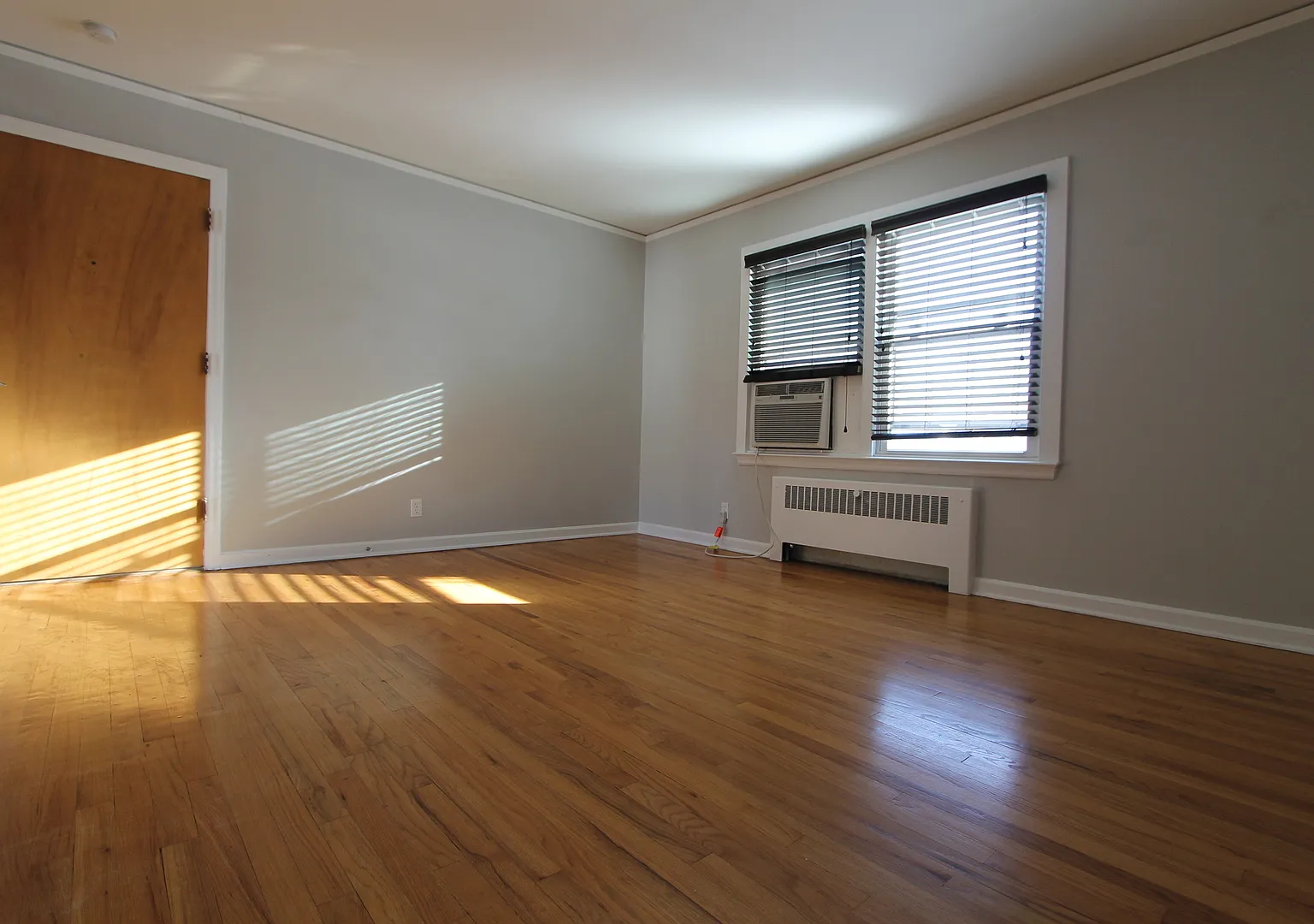 The Tiverton — Photo 3