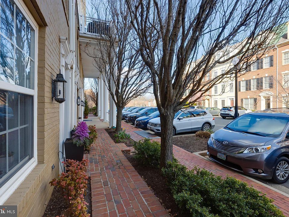 1st image of 305 S Payne St #14