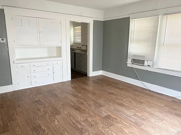 9 E Olive Ave — Photo 4