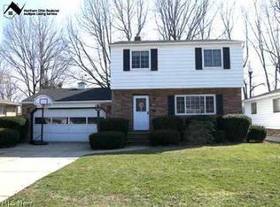 35600 Grovewood Ave, Eastlake, OH 44095