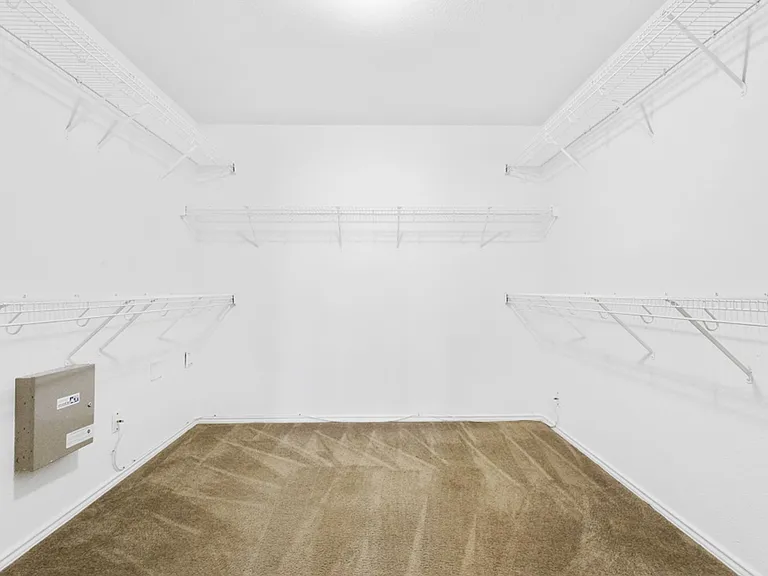 157 Carmel Dr — Photo 18