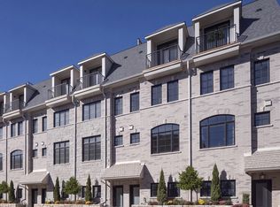 30 Commerce St #49, Pickering, ON L1W1C8