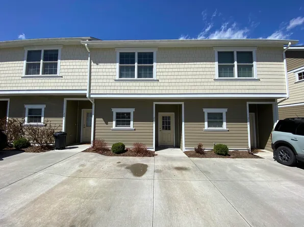 214 Blackbird Village Cir, Lewisburg, WV 24901